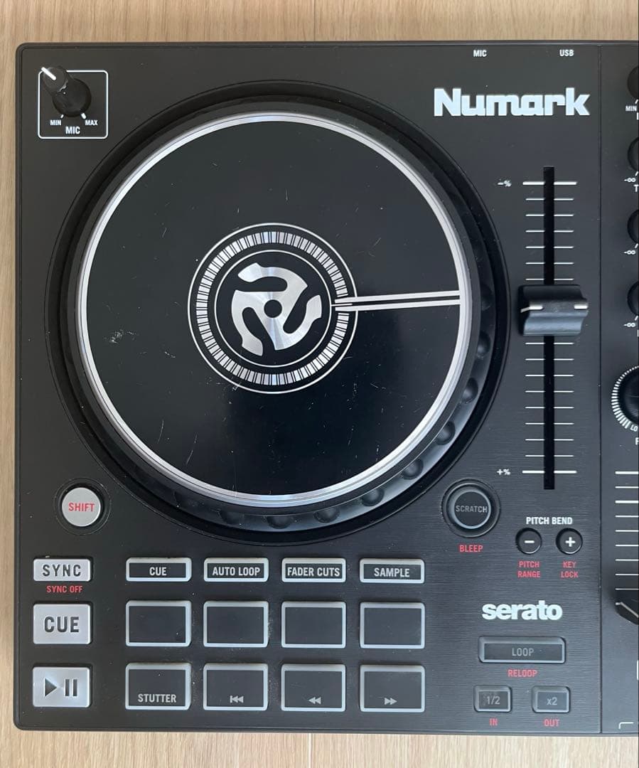 ⑥Numark Mixtrack Pro FX DJコントローラー