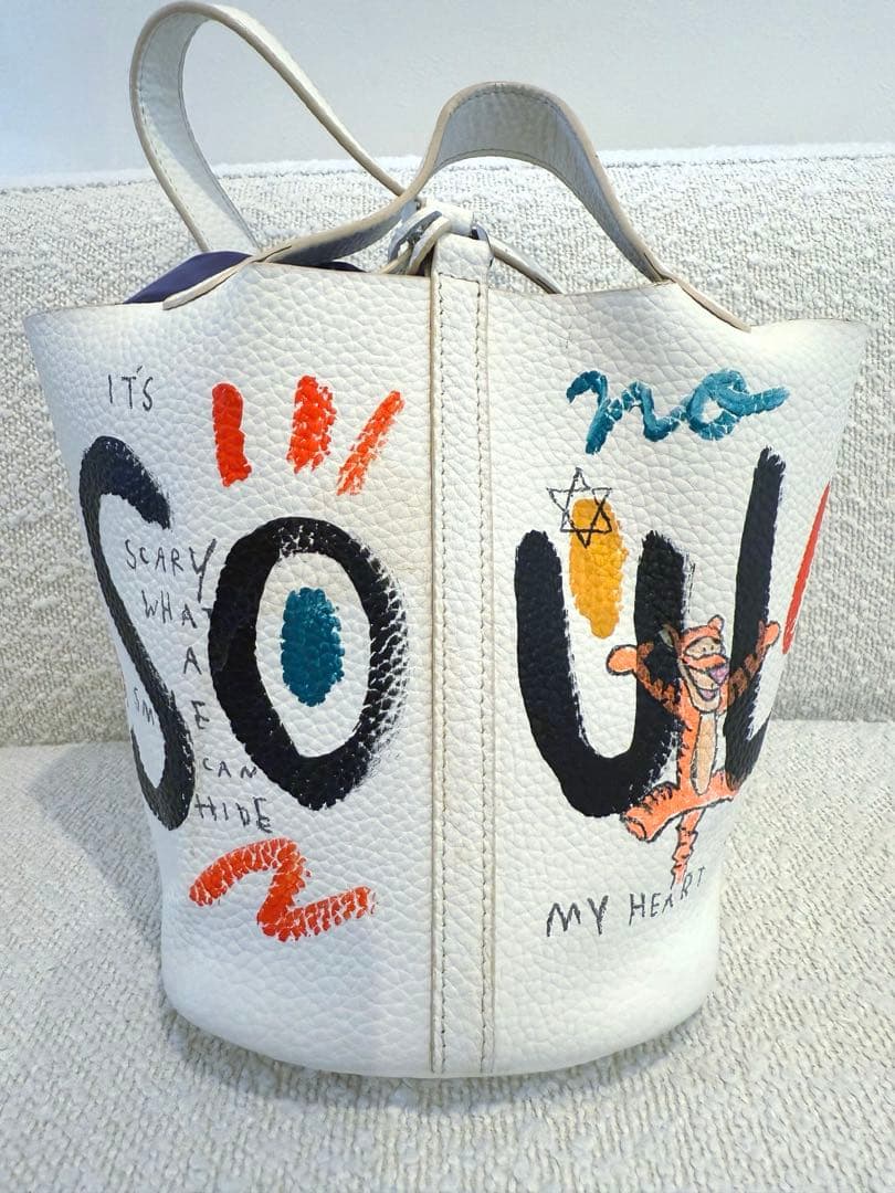 guernik ANAレディースハンドバッグ　落書き　ティガー