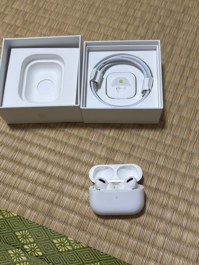 AirPods Pro 第一 世代ホワイト 本体と充電ケーブルセット