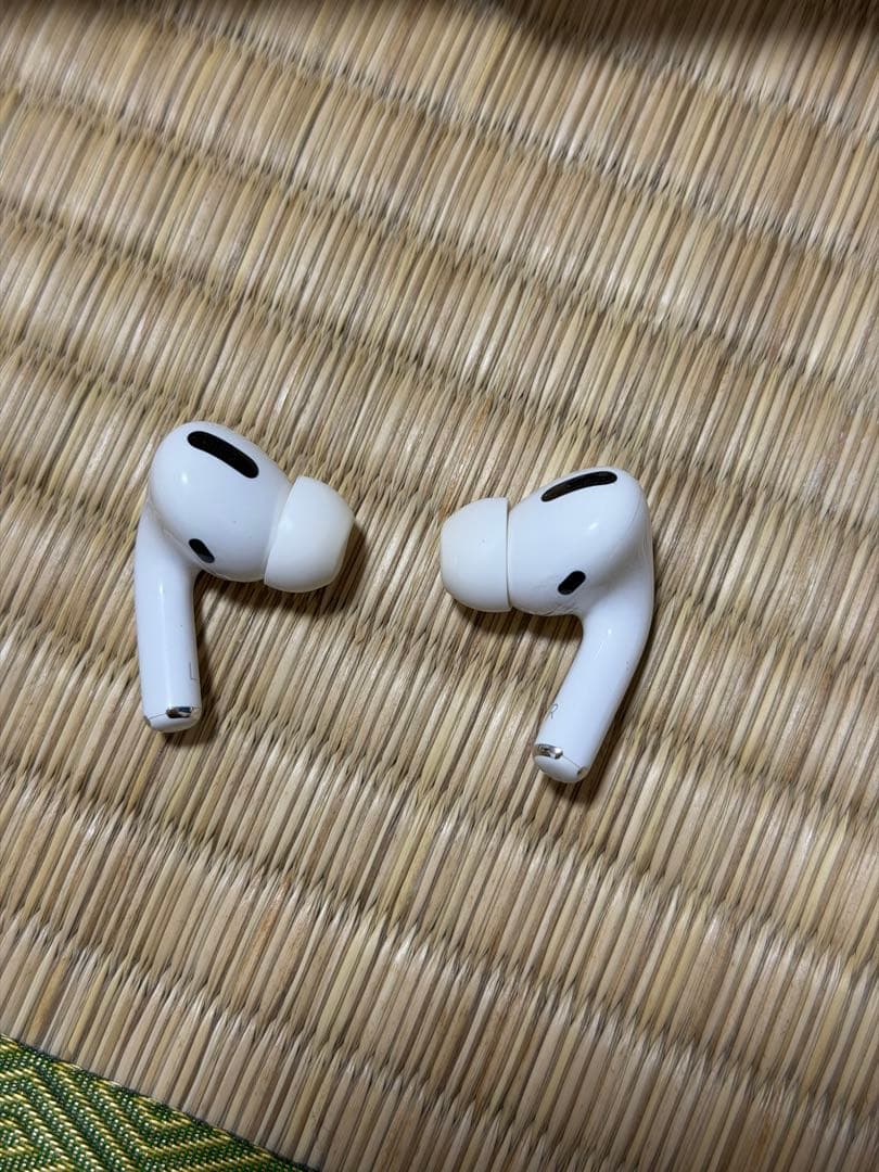 AirPods Pro 第一 世代ホワイト 本体と充電ケーブルセット