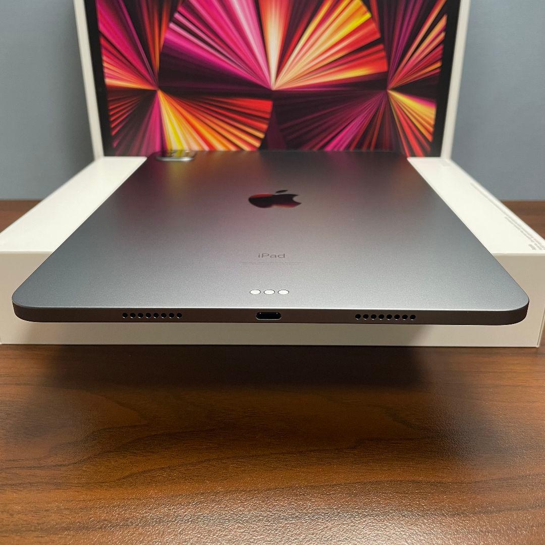 (美品) iPad Pro 11 第3世代 256GB キーボード付き