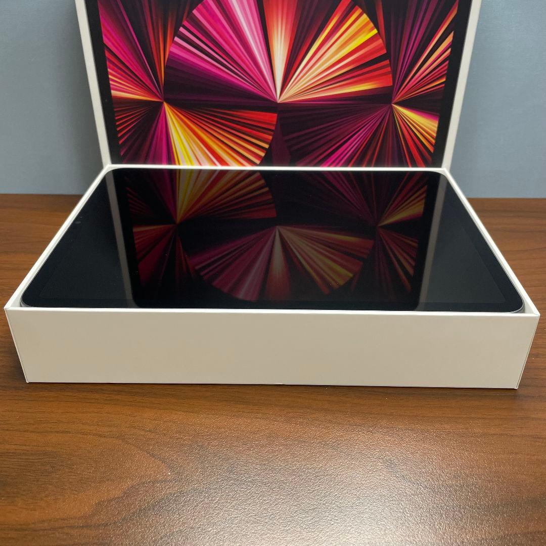 (美品) iPad Pro 11 第3世代 256GB キーボード付き