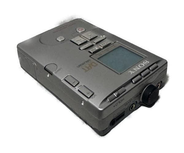 ジャンク品相当品 SONY TCD-D100 レコーディングDATウォークマン