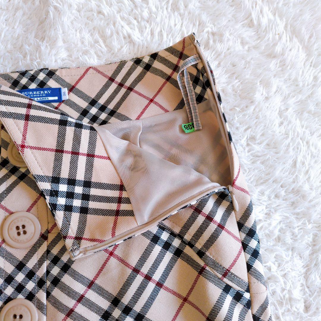 バーバリーブルーレーベル　ミニスカート　ノバチェック　フロントボタン　ベージュ