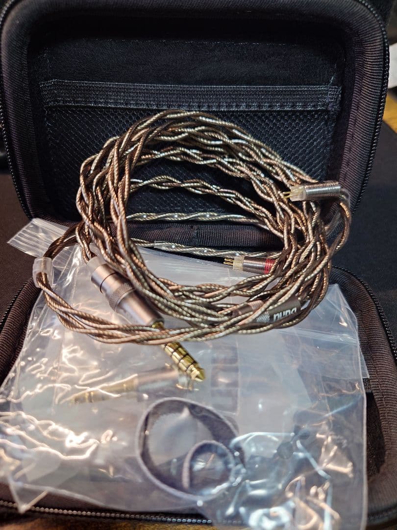 イヤホン DUNU x KOTO ITO