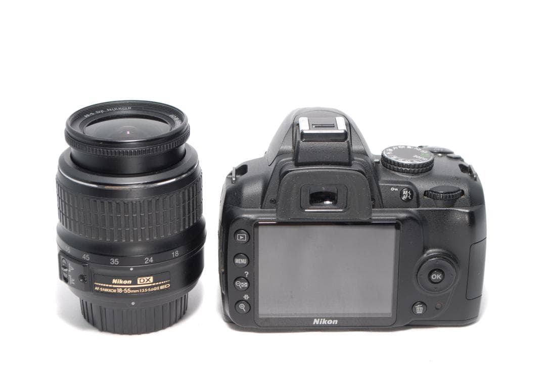 ✨Nikon D3000✨レンズキット✨ショット数小✨初心者モデル✨一眼レフ✨