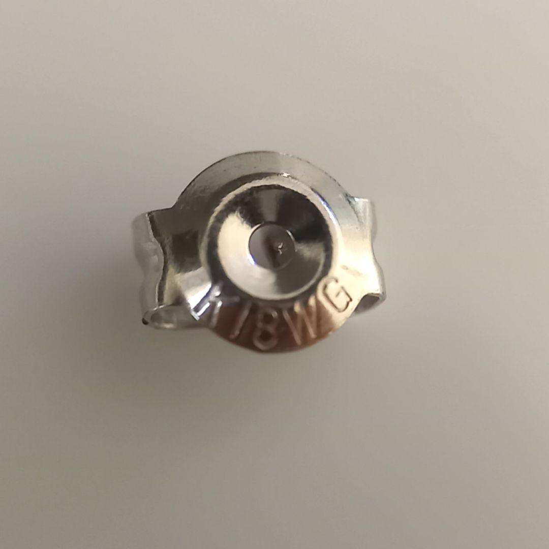 専用 K18WG ダイヤモンド 蝶ピアス(両耳)