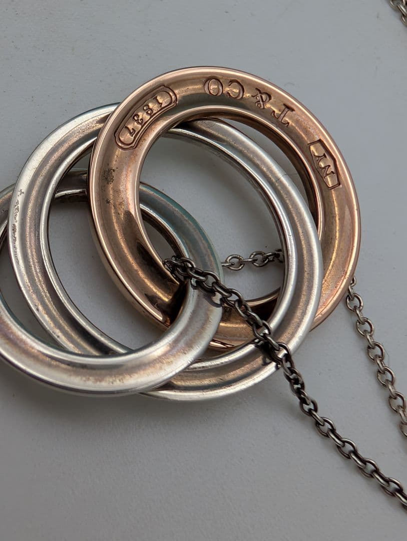 Tiffany & Co. ティファニーインターロッキングネックレス3連