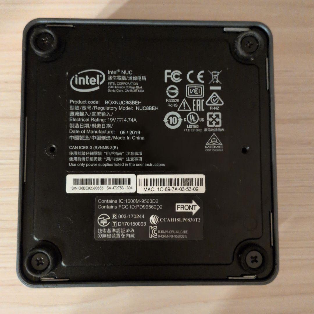 Intel NUC8i3beh ミニPC 本体と電源アダプター