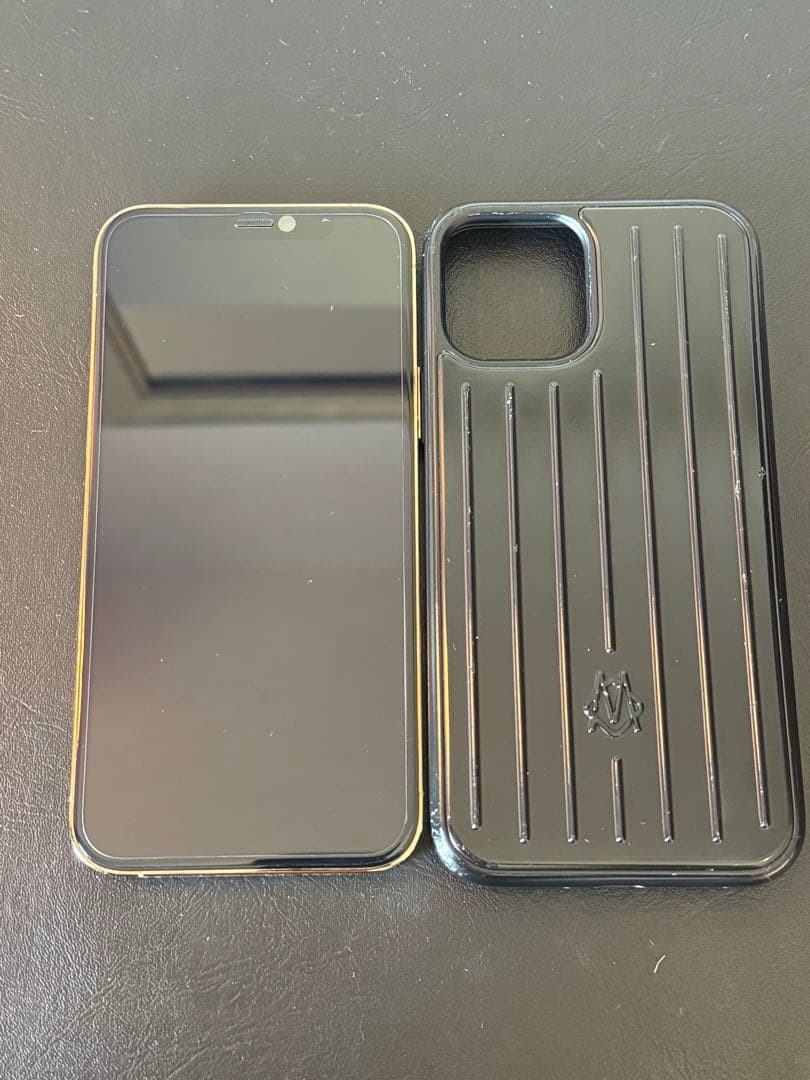 美品iPhone12pro 256GB本体 正規リモワケース付き