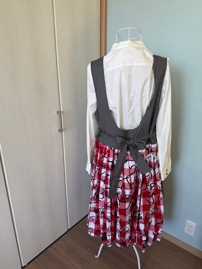 シュシュVivienne Westwood RED 長袖シャツ サイズ3