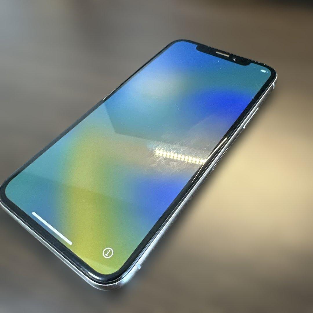 Apple iPhone X シルバー
