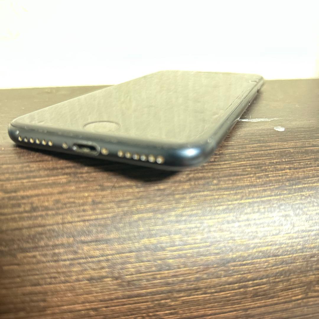 iPhone se第3世代　64ギア