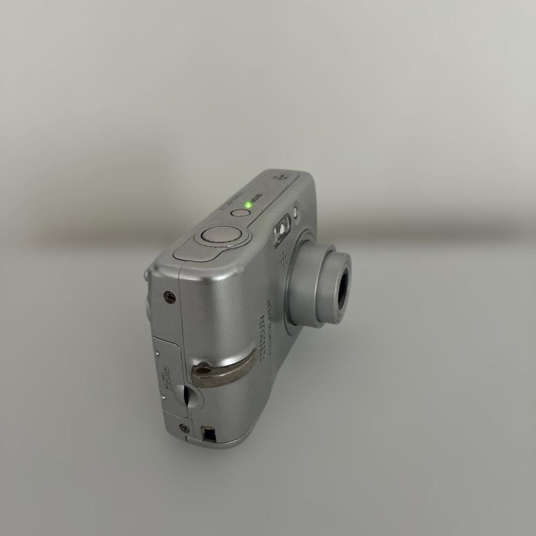 Nikon シルバー コンパクトデジタルカメラ