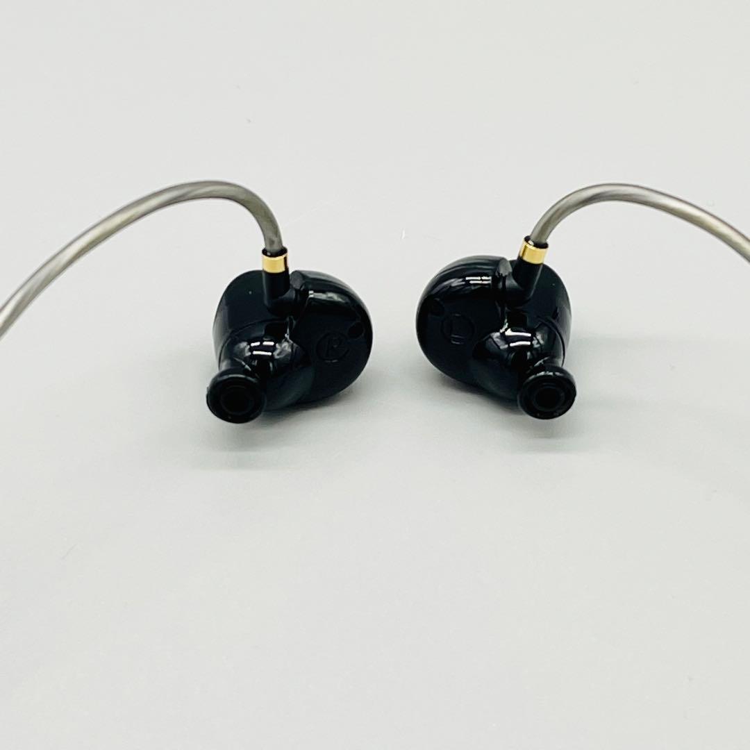 イヤホン EMOTION FIVE D | UNIVERSAL IN-EAR