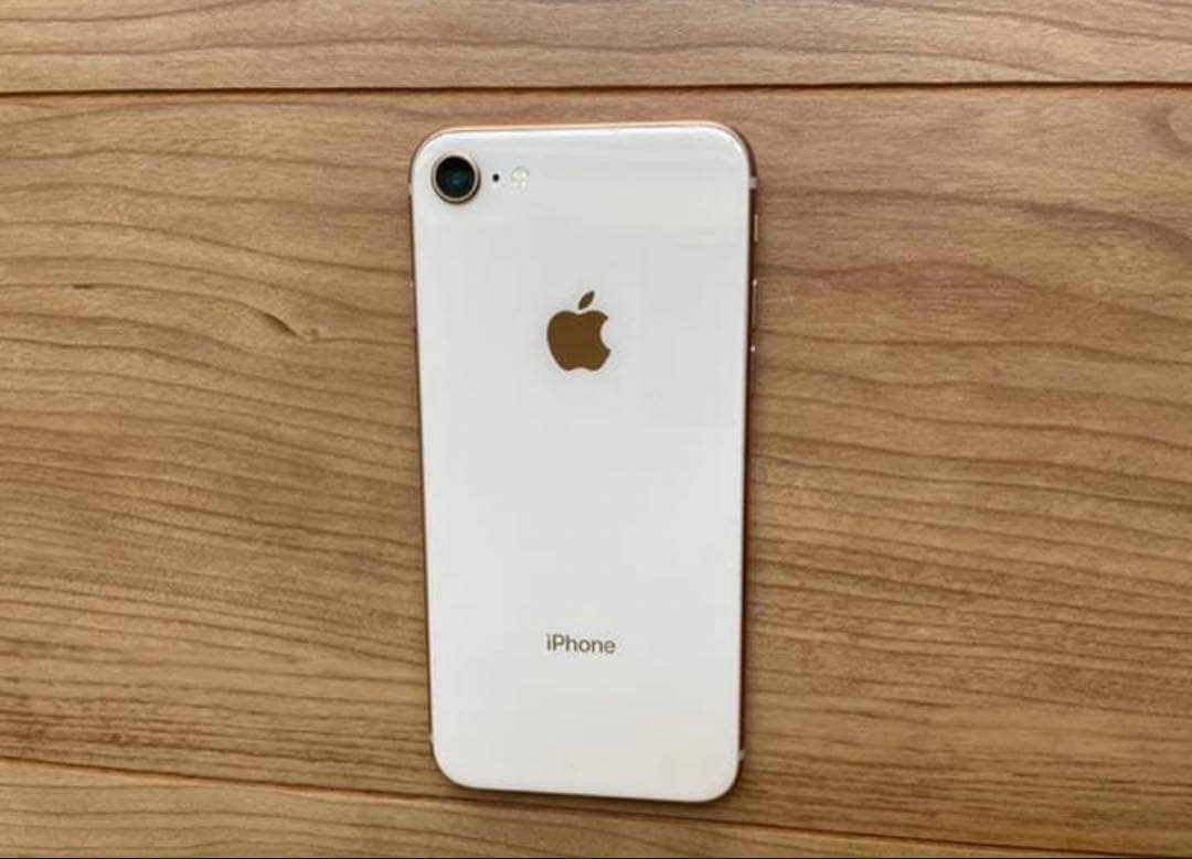 iPhone 8 Gold 64GB SIMフリー