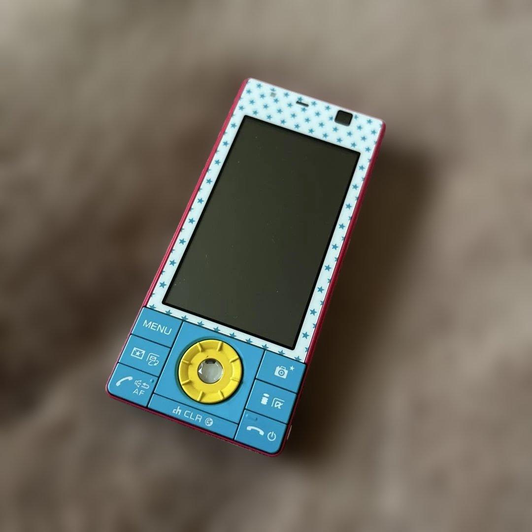 携帯電話本体 docomo STYLE series F-04C STAR SPLASH