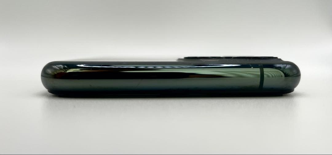 ほぼ新品‼️ iPhone11Pro SIMフリー256GBバッテリー新品+ガラス