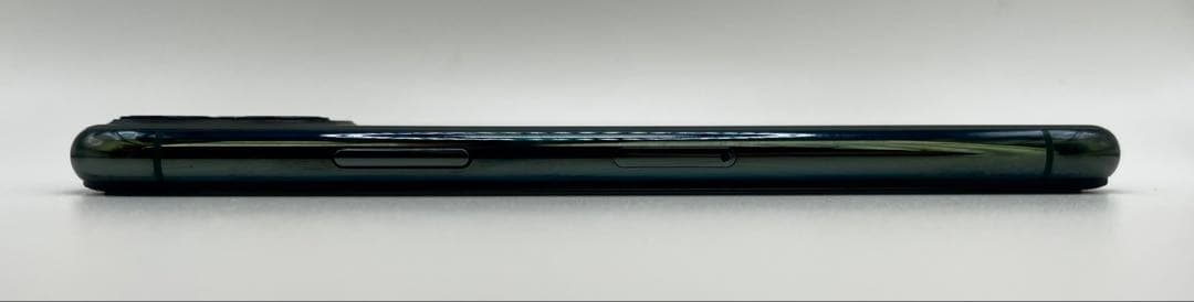 ほぼ新品‼️ iPhone11Pro SIMフリー256GBバッテリー新品+ガラス