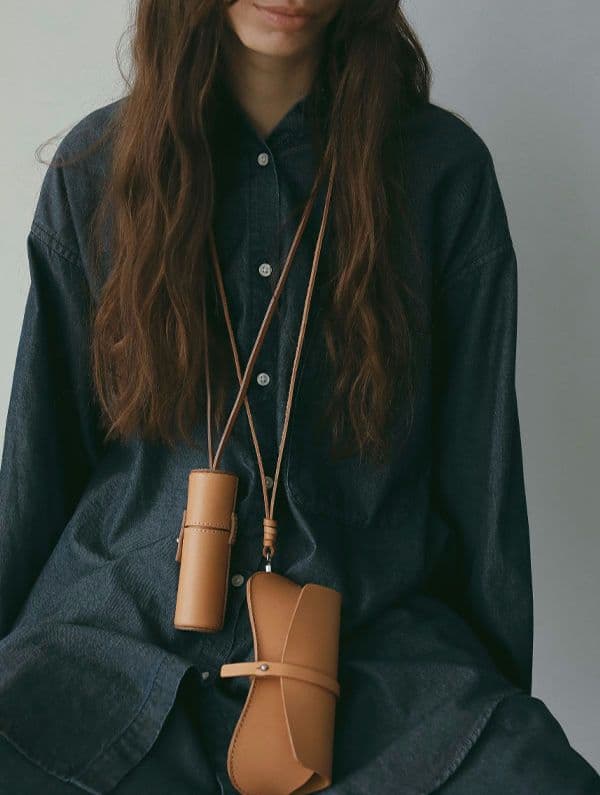 ETRE TOKYO タンドレザーサングラスケース ベージュ