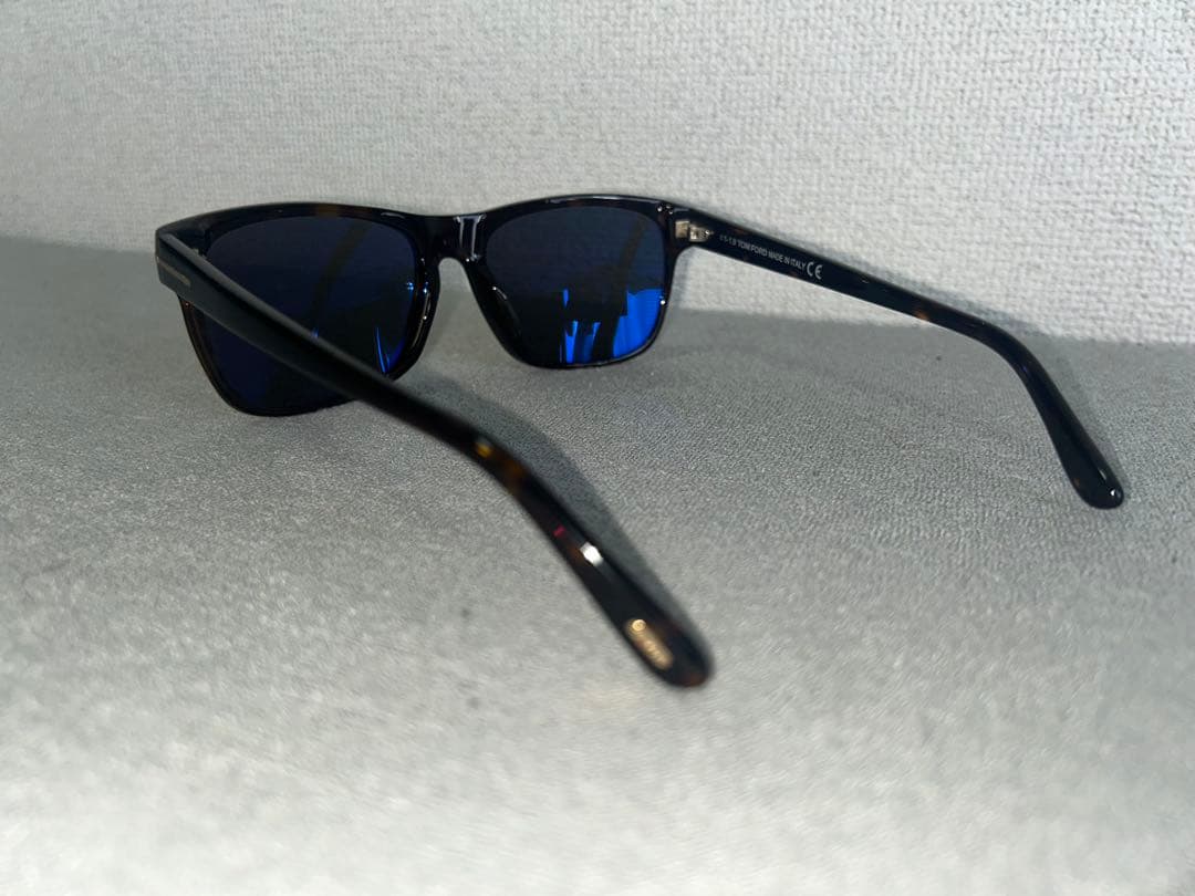 TOM FORD ブラック サングラス