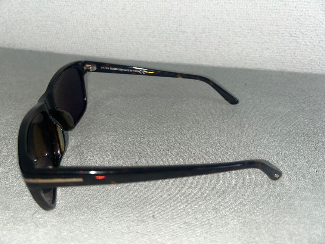 TOM FORD ブラック サングラス