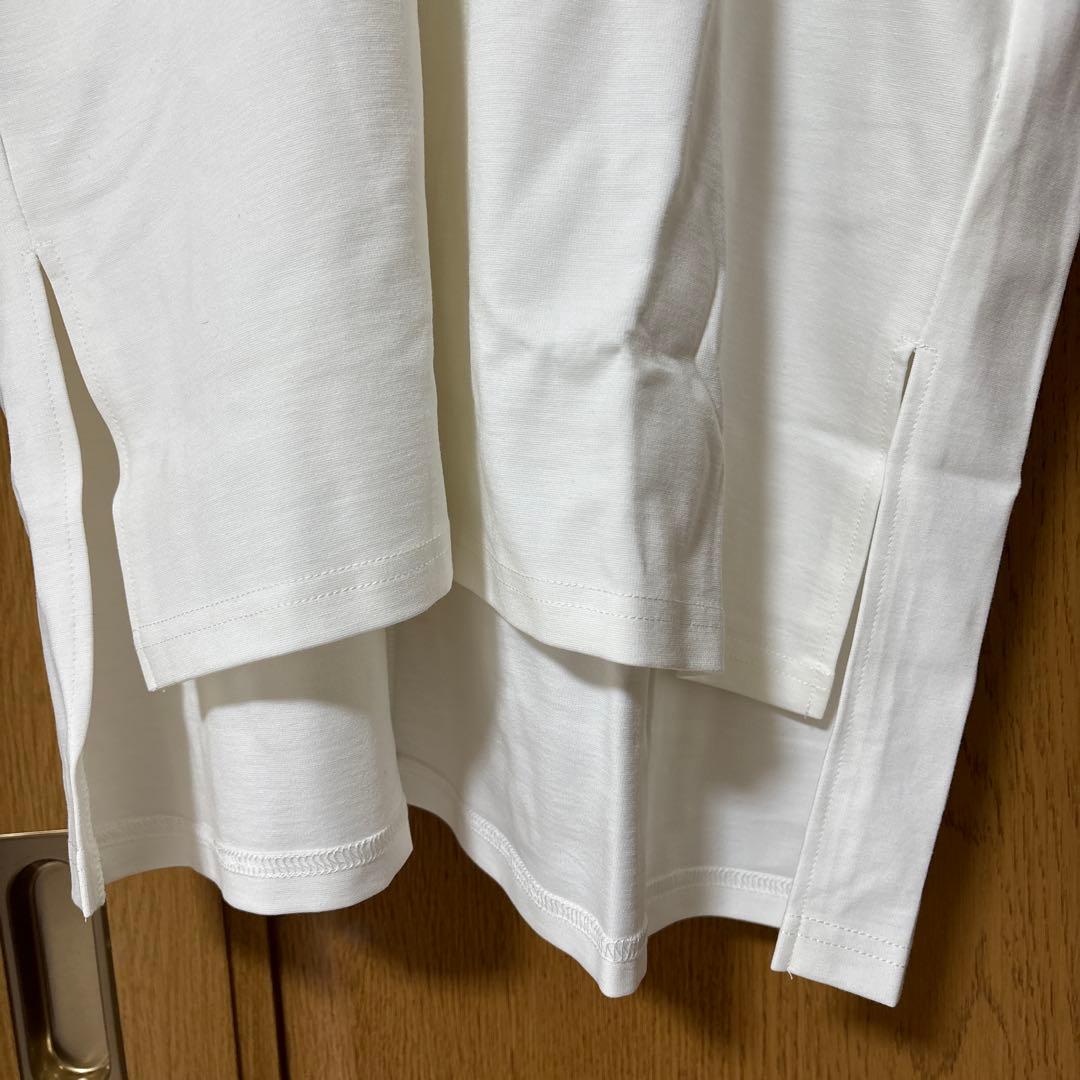 カットレース使いの長め丈カットソー