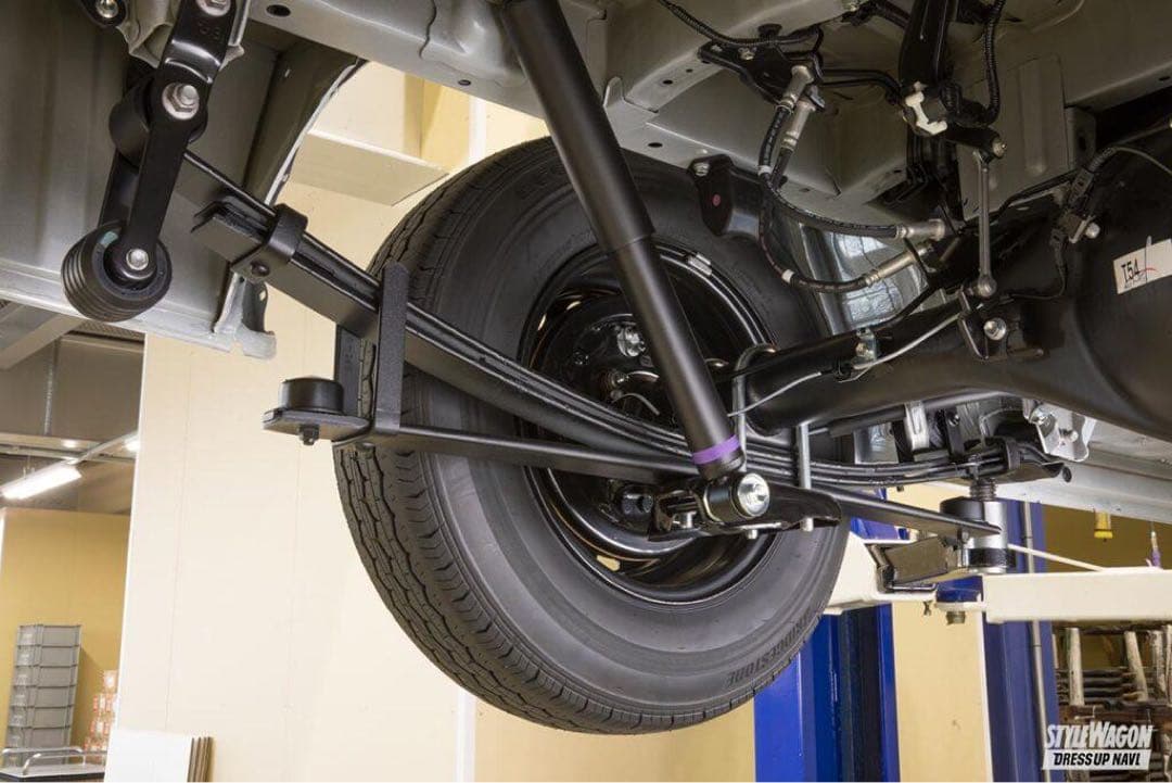 ハイエース リーフスプリング 板バネ