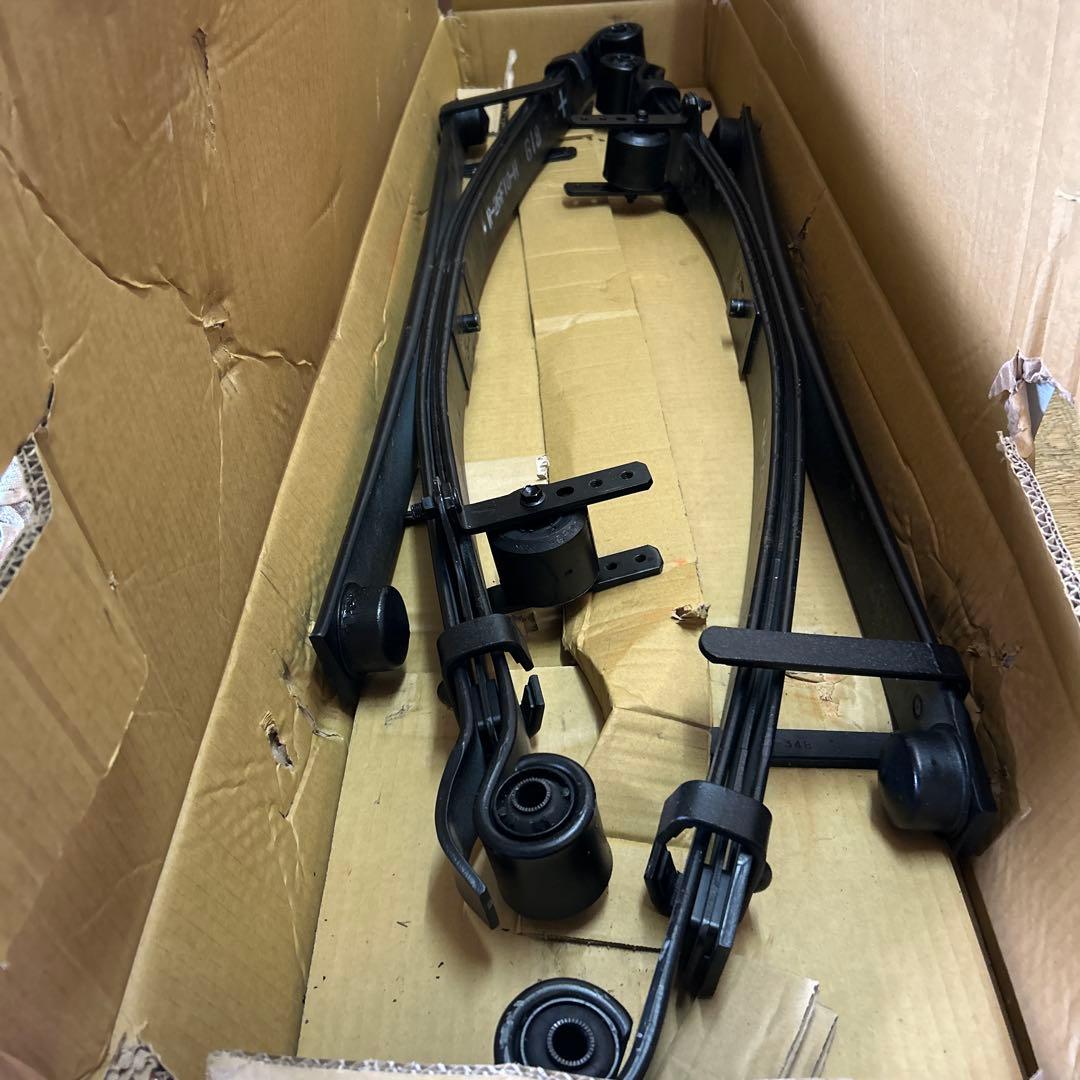 ハイエース リーフスプリング 板バネ