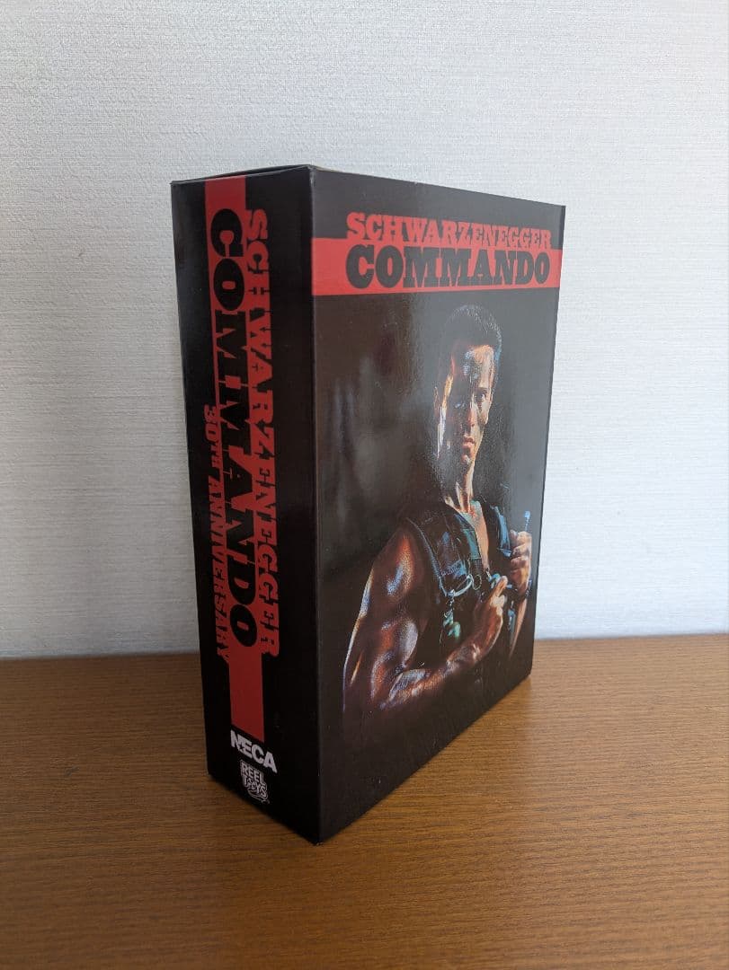 訳有★特価★新品★コマンドー　フィギュア★30周年記念★シュワルツェネッガー★