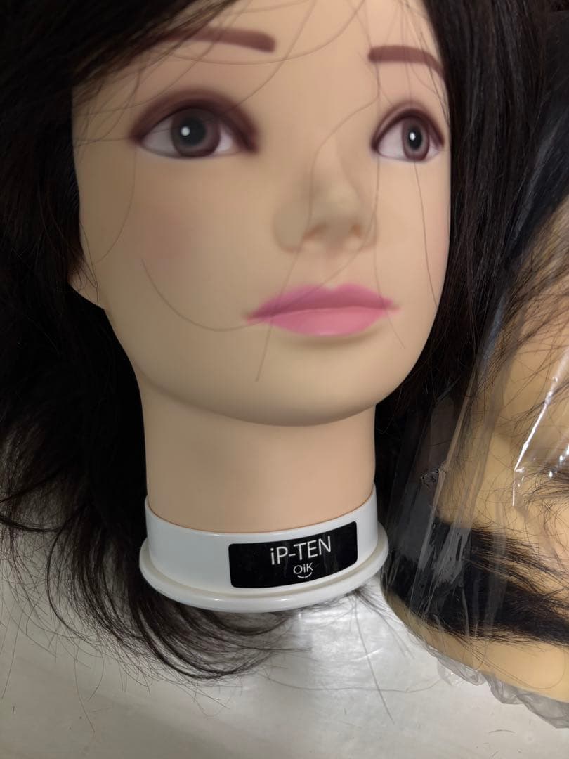 新品カットウィッグ 12台