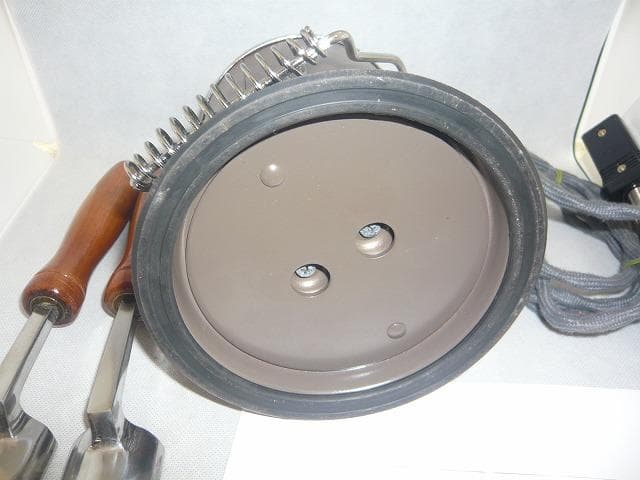 30日までお値引き中　吉井(タキイ)和裁電化鏝　和裁こて　和裁コテ　鏝２本付