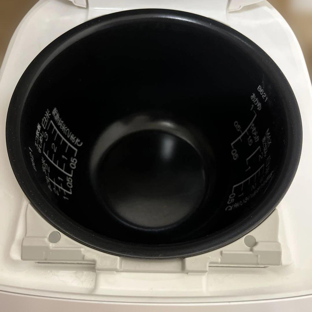 【よしりん】象印 NP-RN05 炊飯器 ホワイト