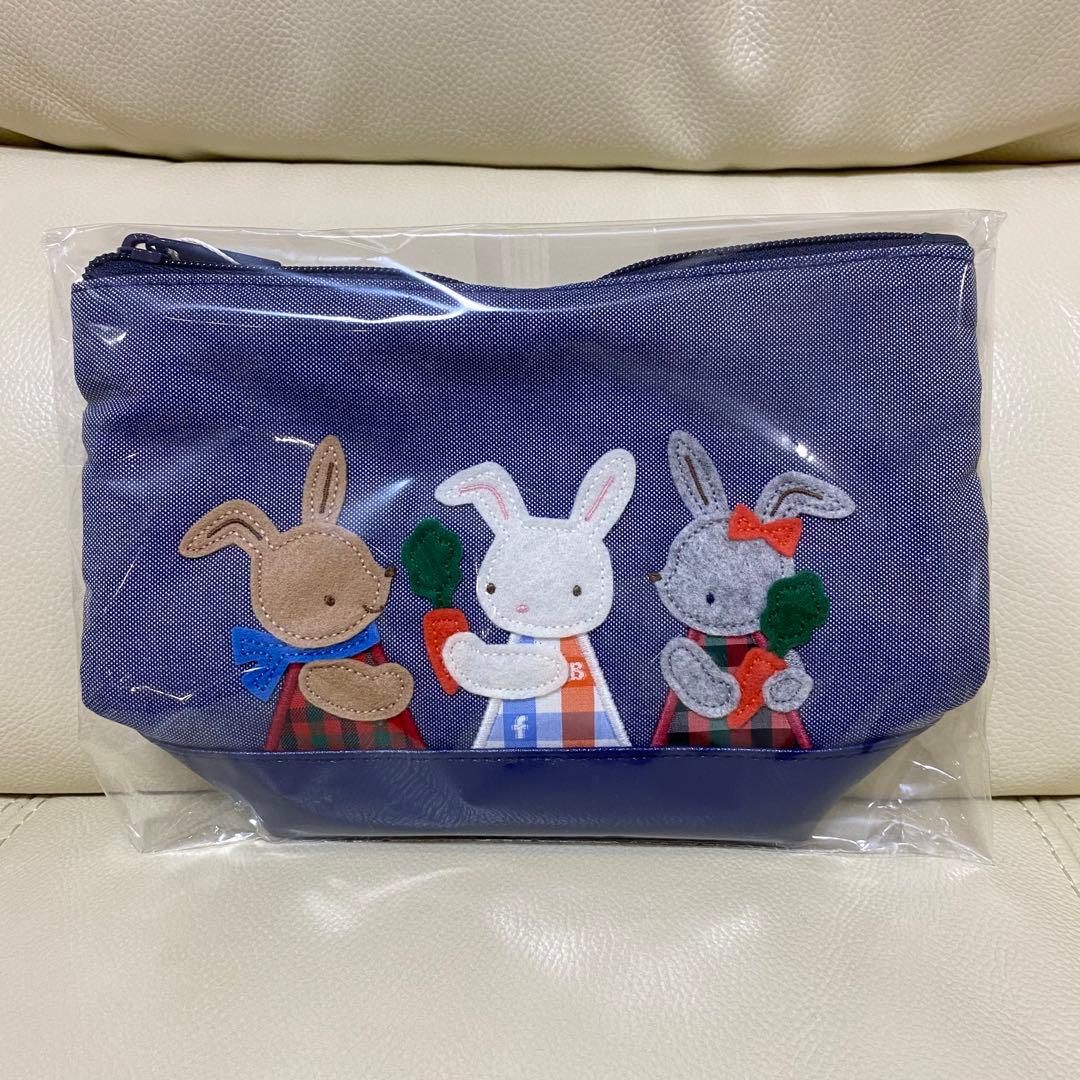 K*y様 【新品未使用】beams×familiarコラボうさぎポーチ