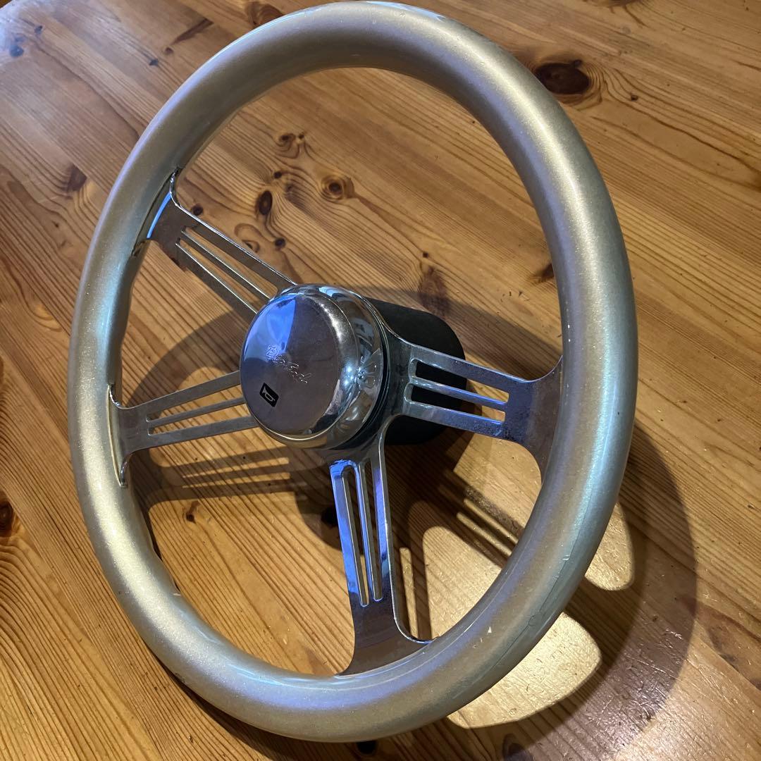 シルバー 3スポーク ステアリング 本体 ステアリングサイズ　35です。