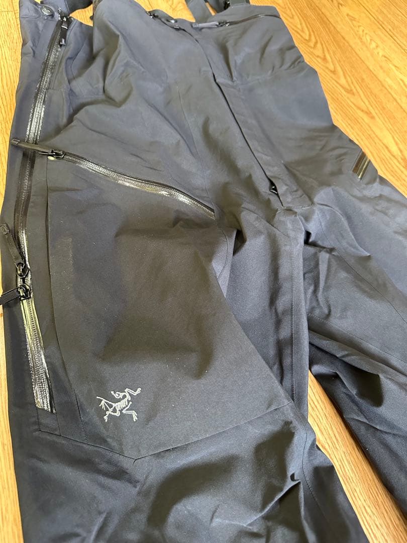 shu　Arc'teryx stinger Bib ビブパンツ