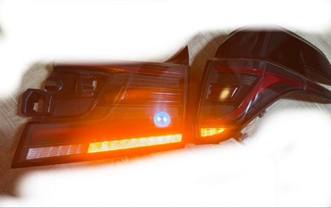 ３０系前期用ヴェルファイア　クリスタルアイ　テールランプ