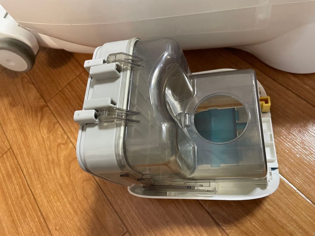 東芝TOSHIBA コンパクト多機能掃除機cafe用に買って数回のみ使用