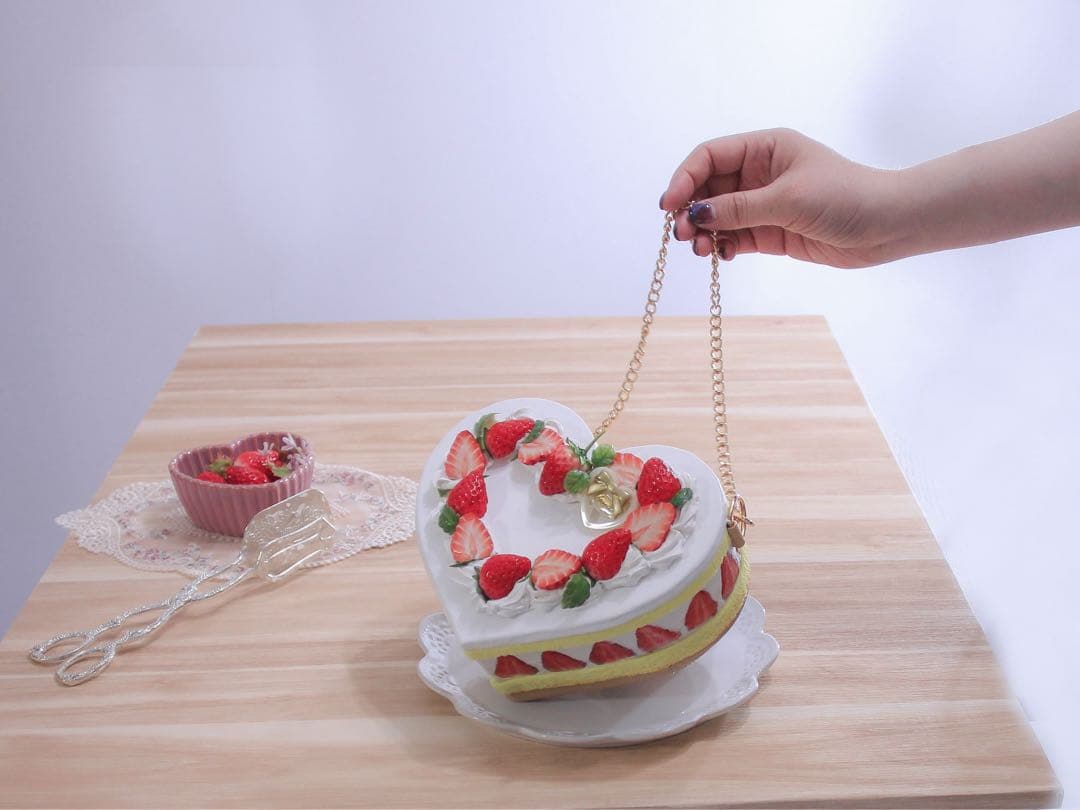 【専用】ハートショートケーキバッグ【ロングチェーン付】