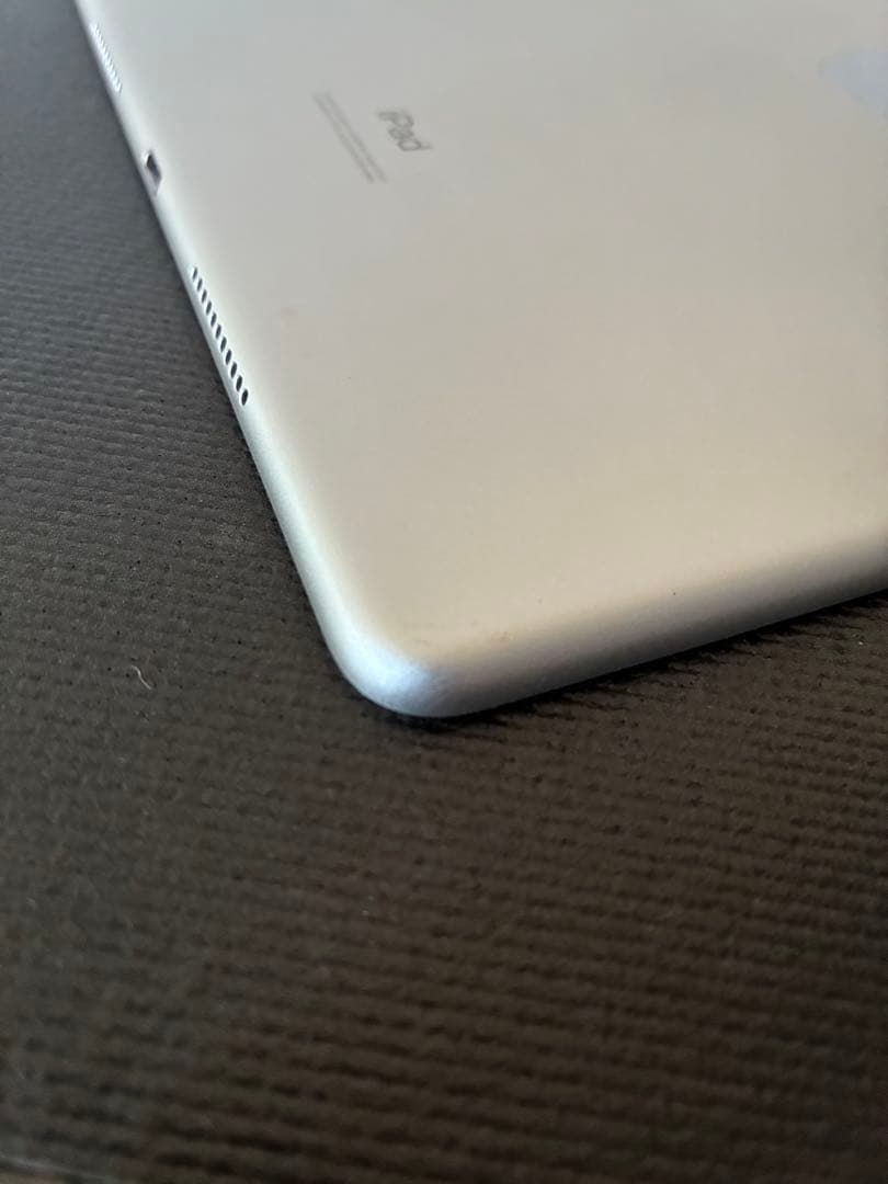 アップル iPad Air 第3世代 64GB シルバー シムロック解除済み