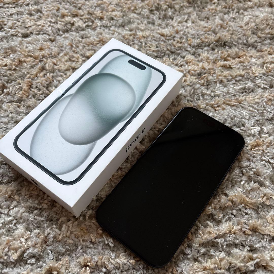 iPhone 15 128GB ブラック 本体　バッテリー88%