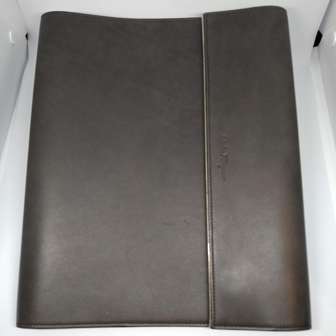 フェラガモ　タブレットケース　iPadケース
