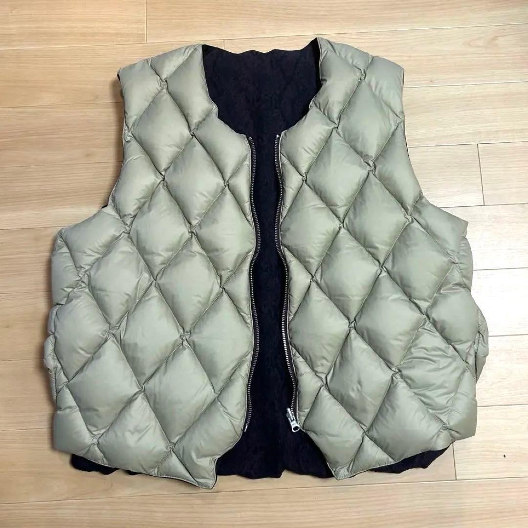STUSSY PYTHON REVERSIBLE キルティングダウンベスト