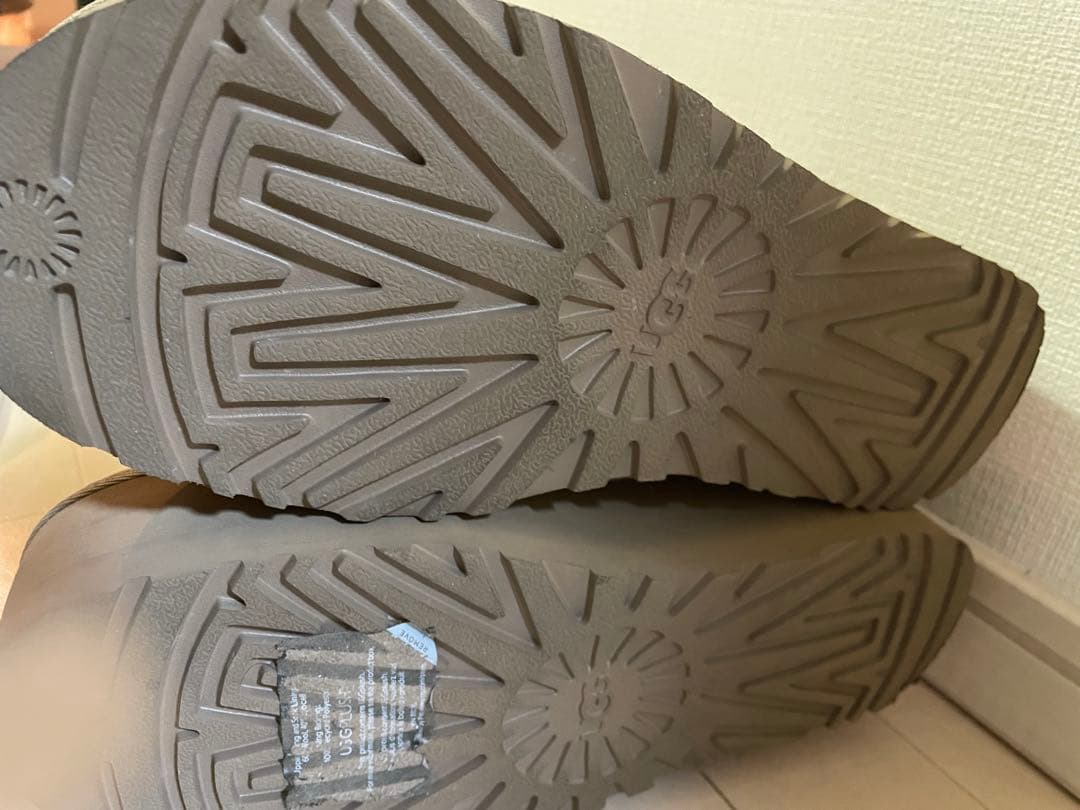 【UGG®】Classic Ultra Mini Platform 24cm