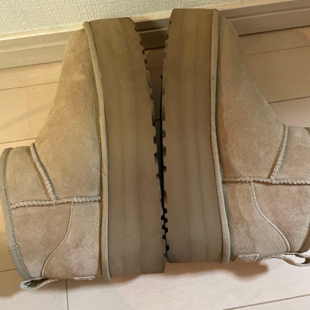 【UGG®】Classic Ultra Mini Platform 24cm