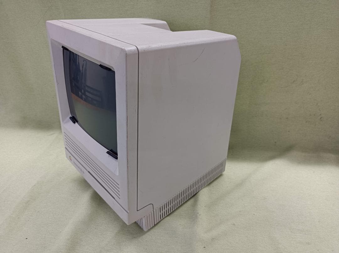 都《MNLAK》Macintosh　SE/30　液晶　キズ多い　レトロ