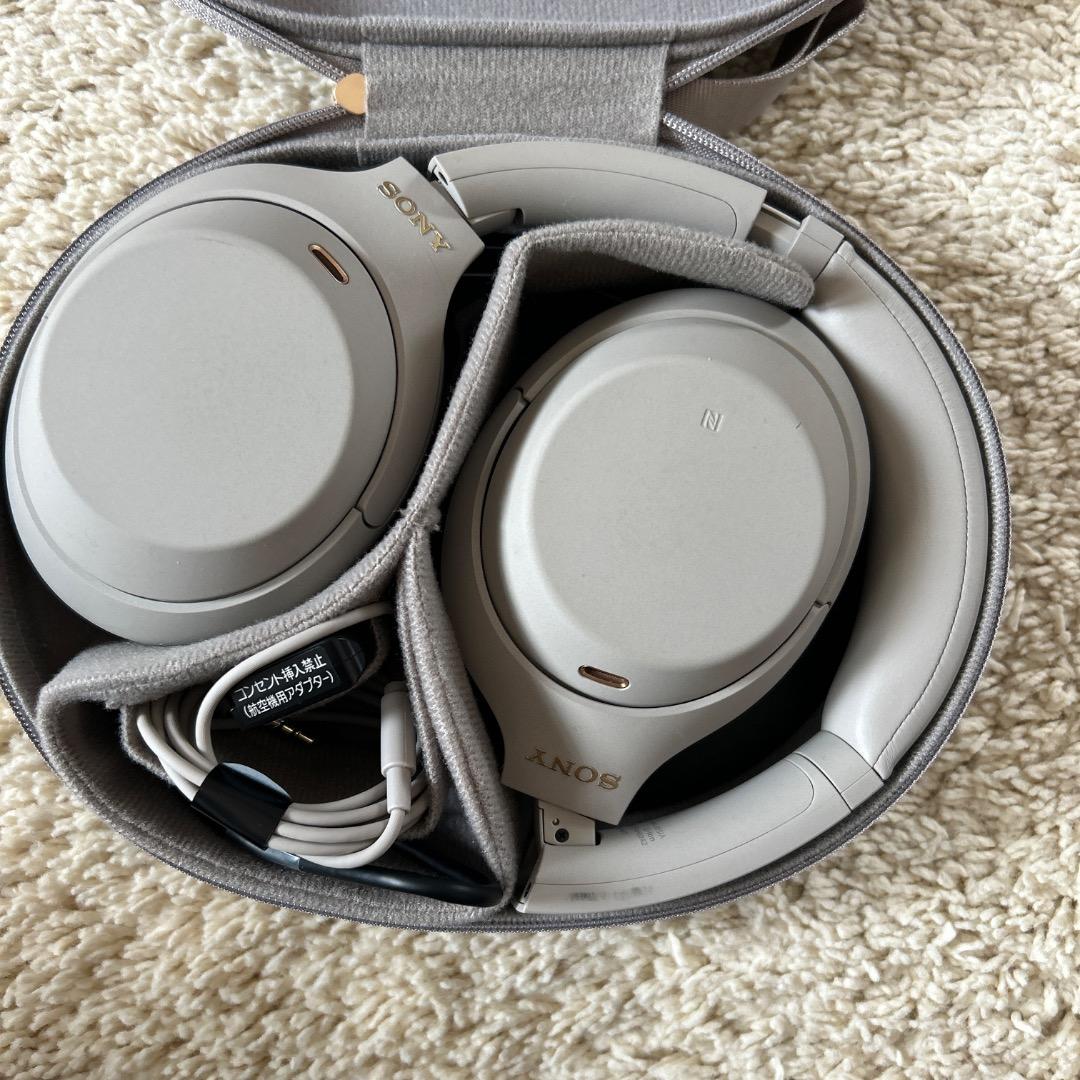 ソニーSONY　ノイズキャンセリングヘッドホン　WH-1000XM4