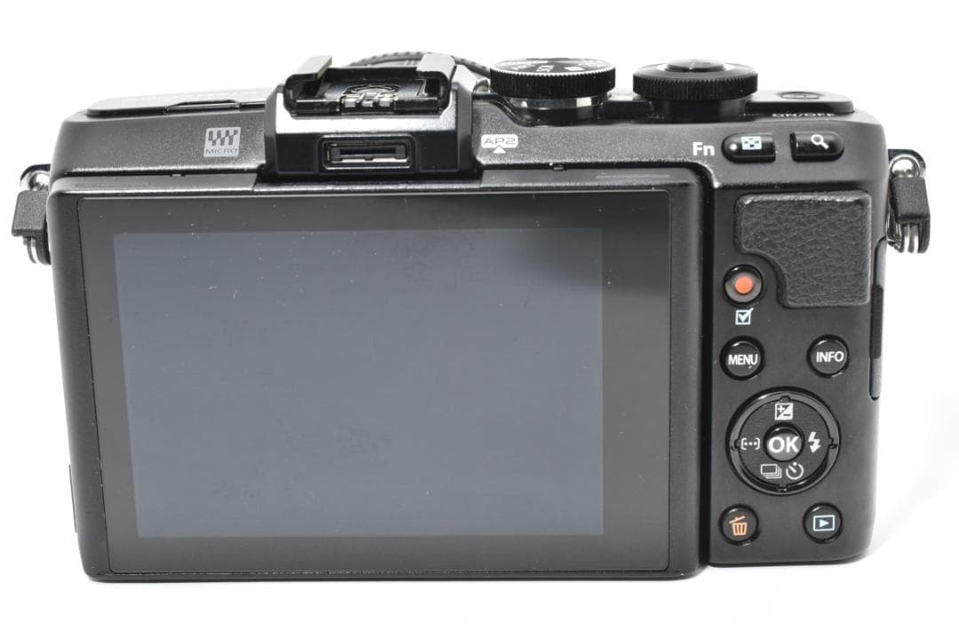 オリンパス　OLYMPUS PEN E-PL7 レンズキット 動作確認済品です