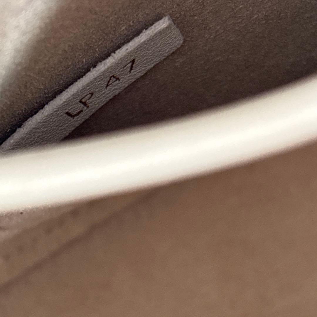 トッズ TOD'S タイムレス ハーフ ムーン ホーボー バック 白 ホワイト