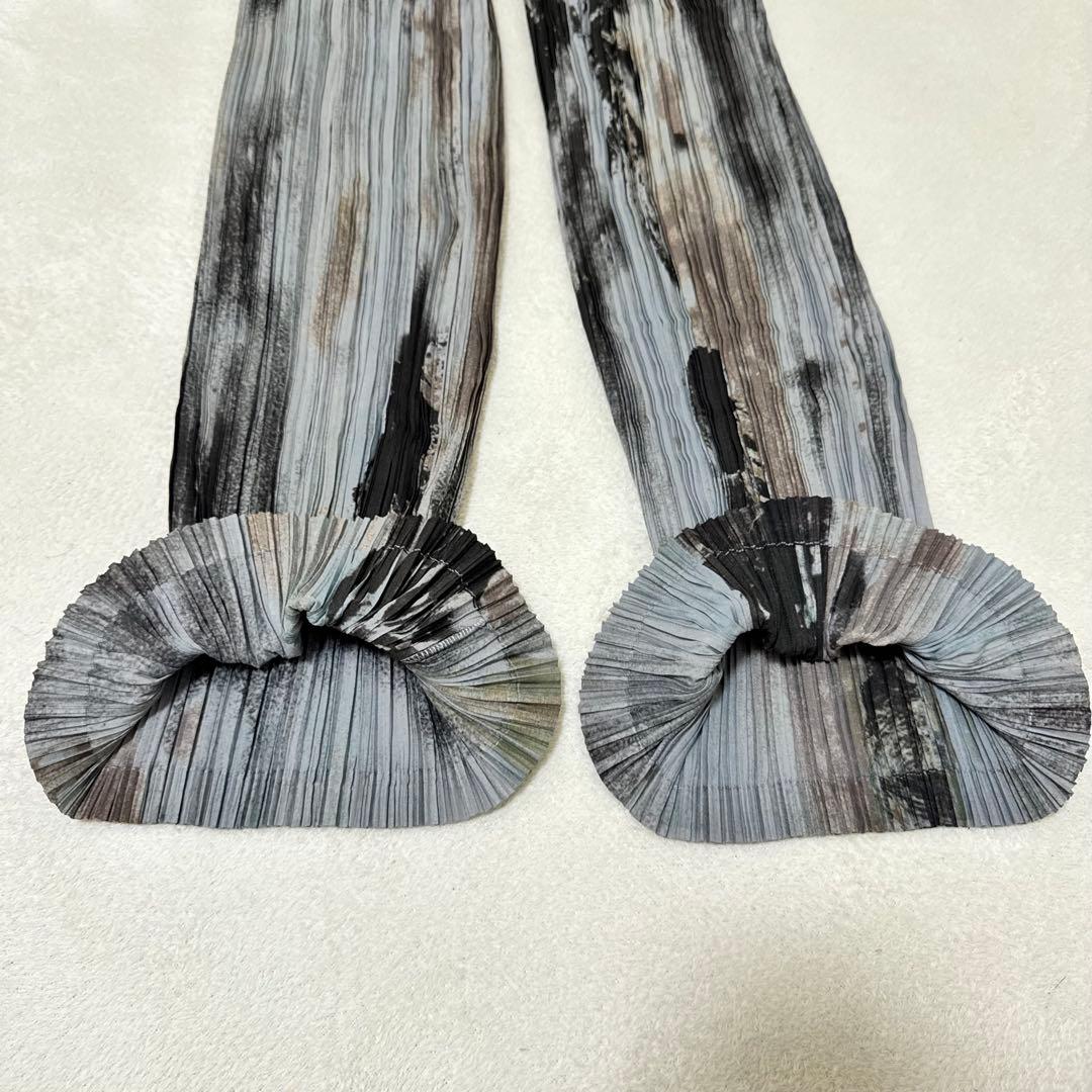 極美品✨ISSEY MIYAKE グラデーション　プリーツ　ボトムス　黒　グレー